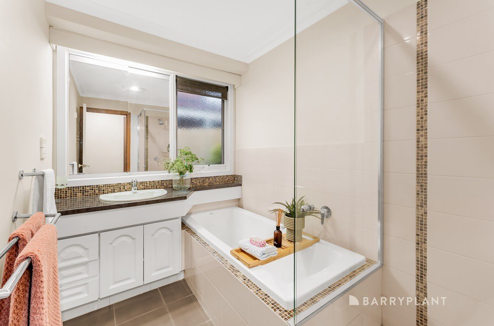 26 Amersham Drive, Wantirna, VIC 3152, Wantirna - Thumbnail 3