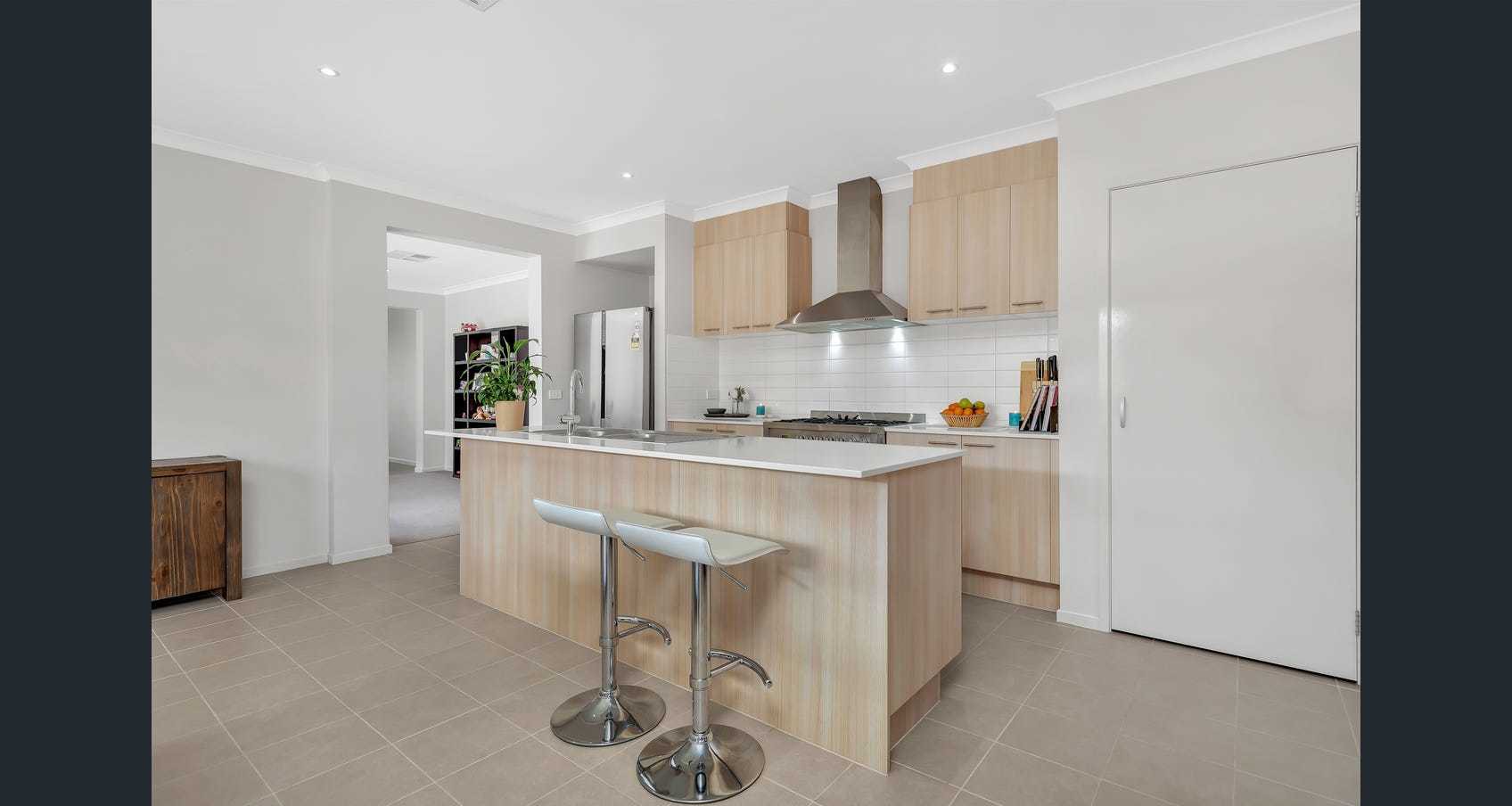 26 Calypso Drive, Mickleham, VIC 3064, Mickleham - Thumbnail 2