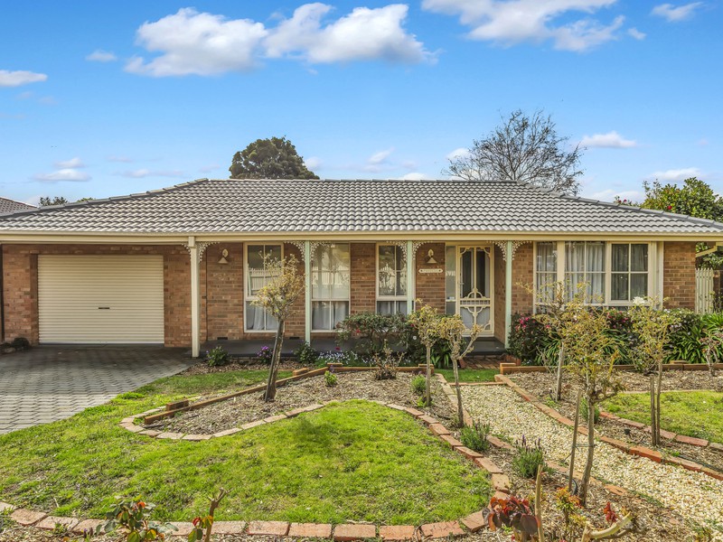26 Clifton Way, Endeavour Hills, VIC 3802 - Image - 08/09/2026