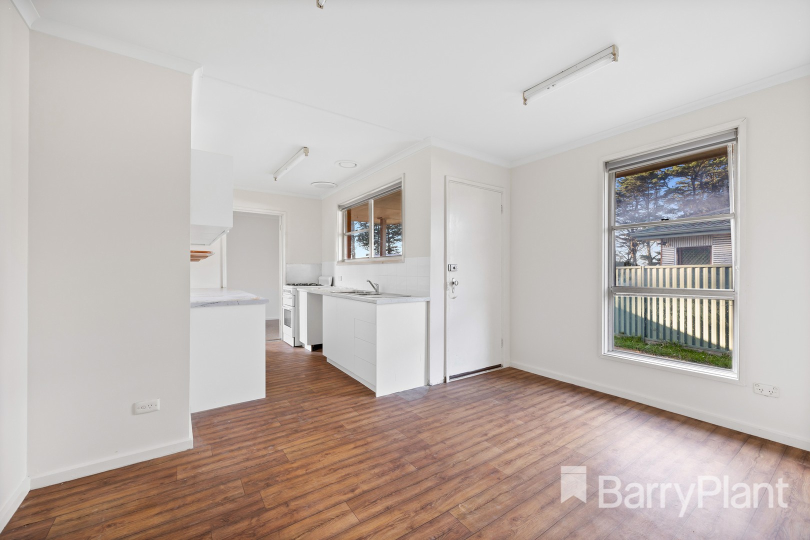 26 Cypress Avenue, Wendouree, VIC 3355, Wendouree - Thumbnail 4