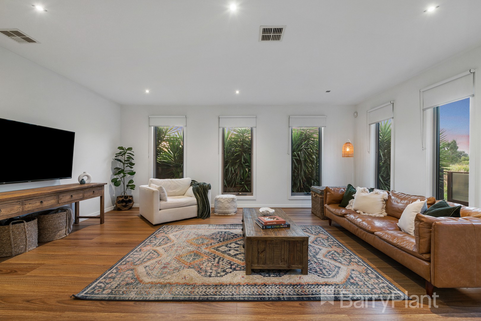 26 Damaine Circuit, Caroline Springs, VIC 3023, Caroline Springs - Thumbnail 2