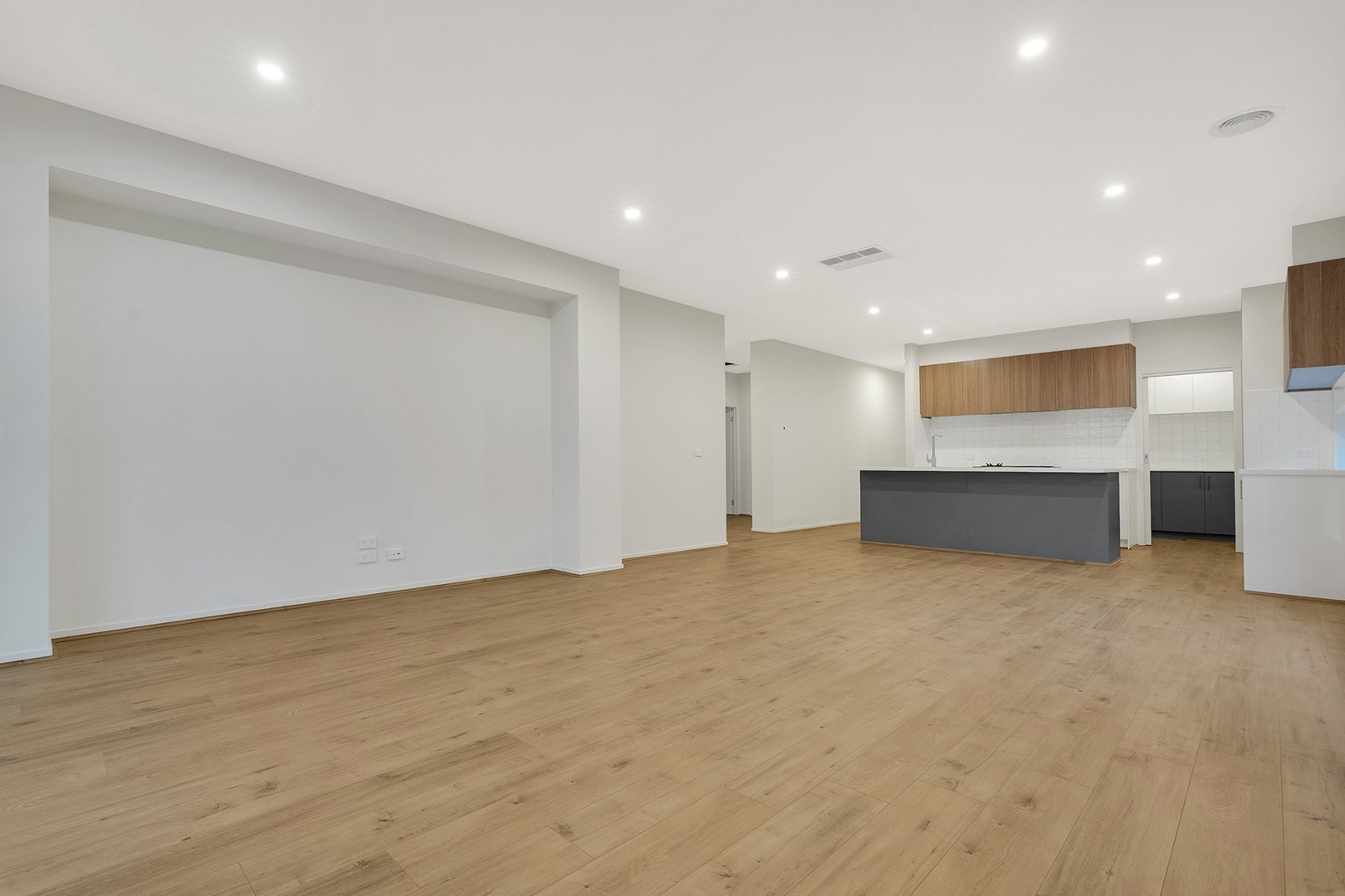 26 Demesne Drive, Donnybrook, VIC 3064, Donnybrook - Thumbnail 5