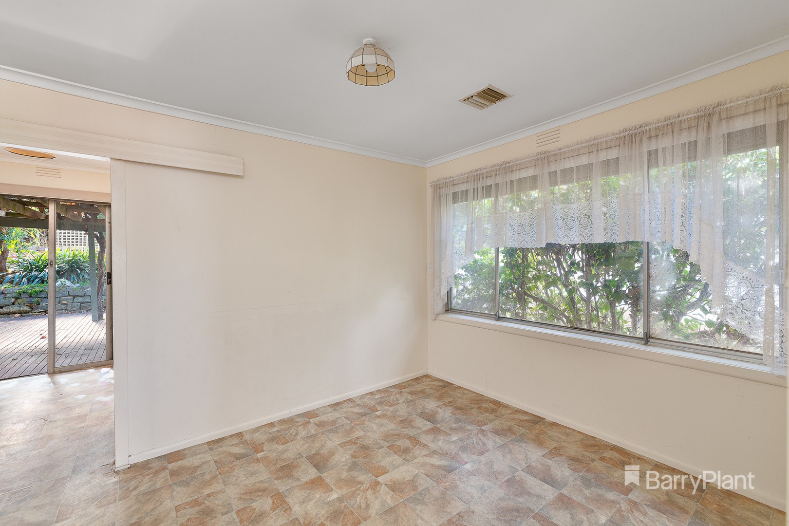 26 Devereaux Street, Oak Park, VIC 3046, Oak Park - Thumbnail 7