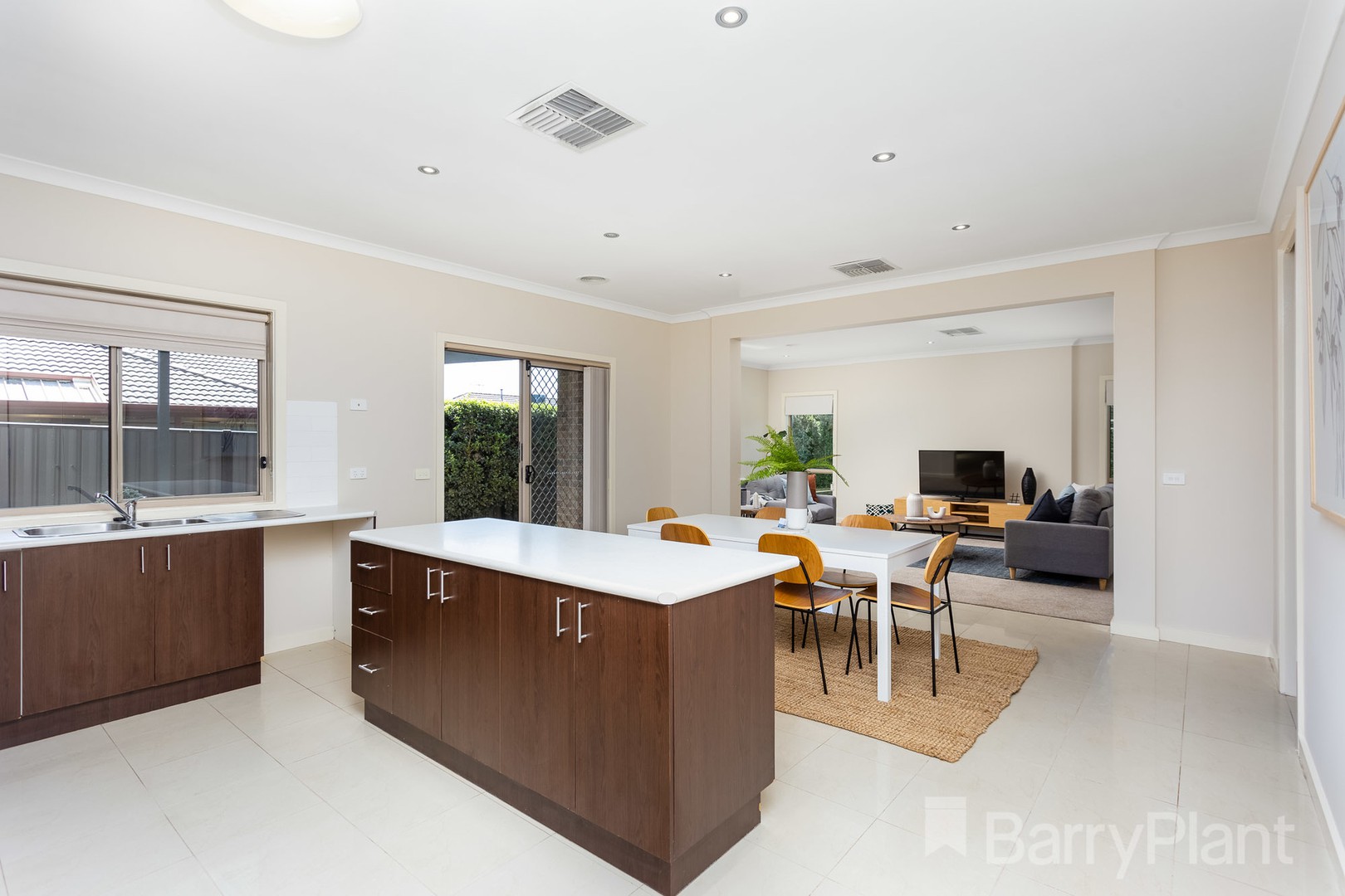 26 Drysdale Crescent, Point Cook, VIC 3030, Point Cook - Thumbnail 3