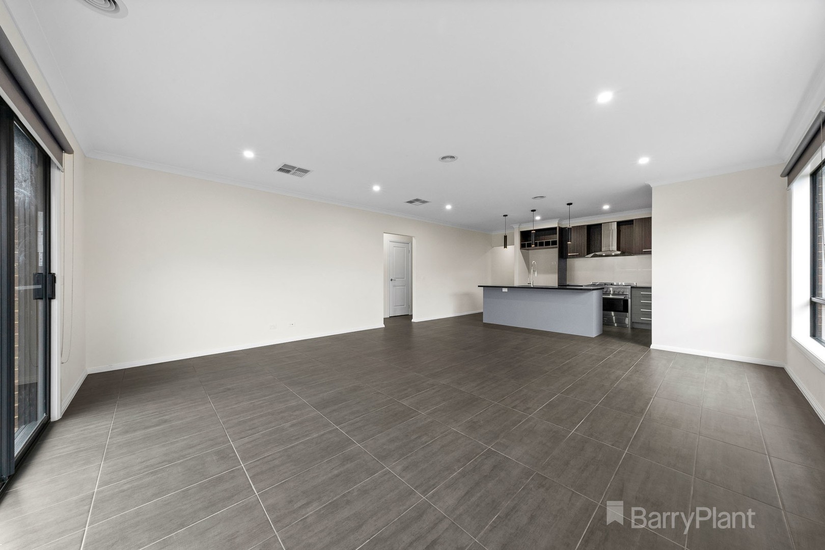 26 Evica Road, Clyde North, VIC 3978, Clyde North - Thumbnail 3