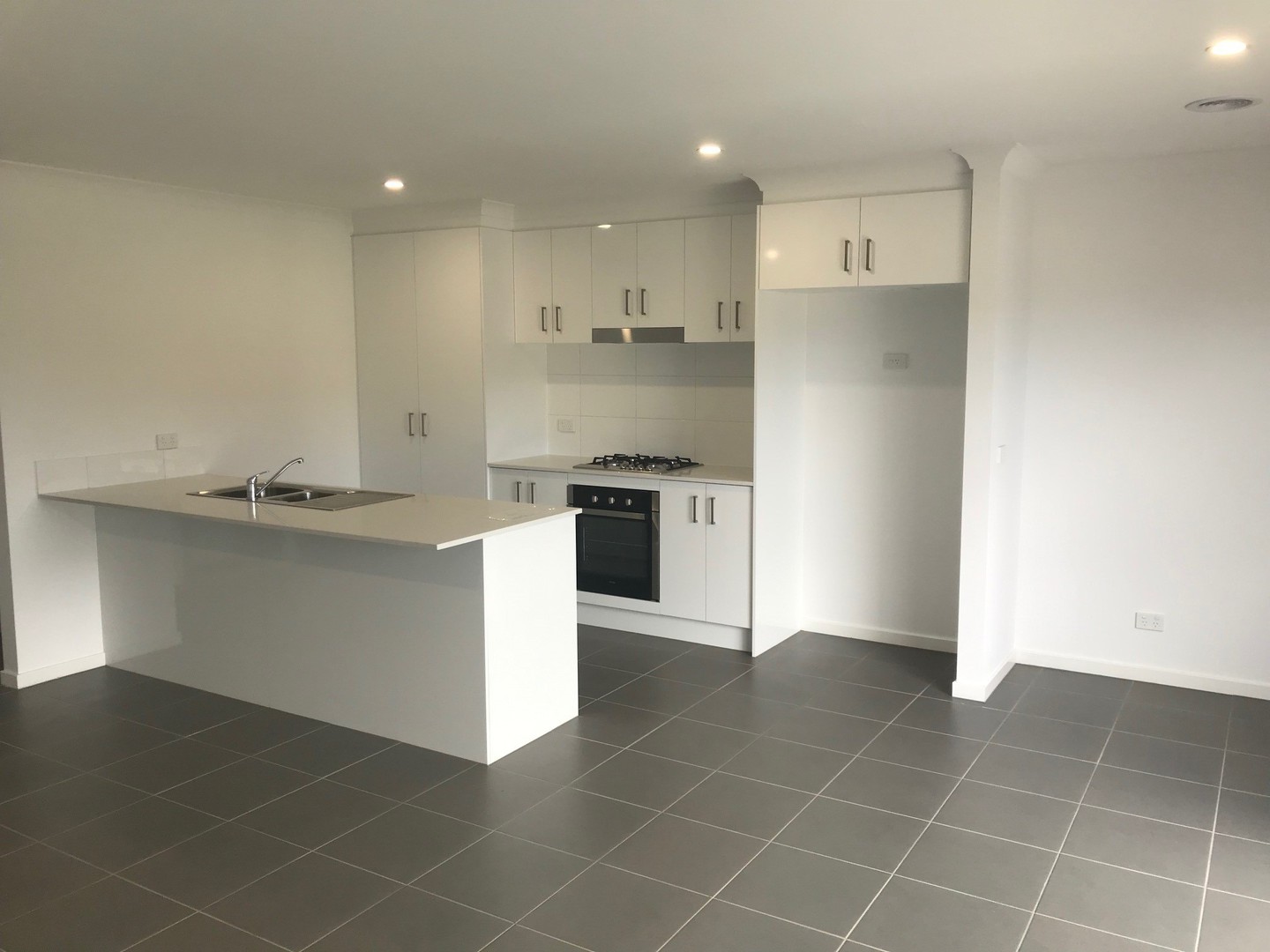 26 Fragrance Terrace, Manor Lakes, VIC 3024, Manor Lakes - Thumbnail 2