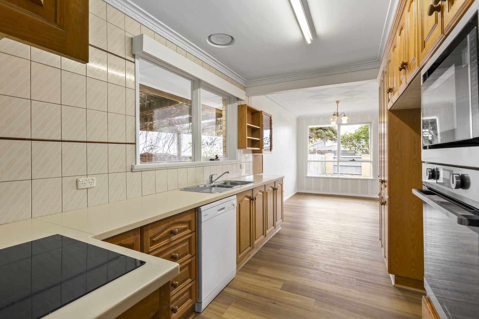 26 Hamlyn Avenue, Hamlyn Heights, VIC 3215, Hamlyn Heights - Thumbnail 4