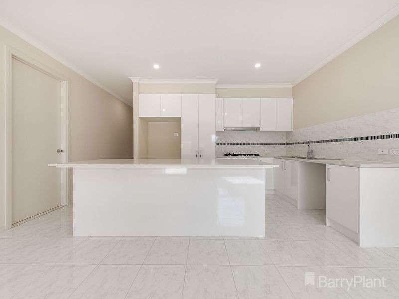 26 Hartney Avenue, Pakenham, VIC 3810, Pakenham - Thumbnail 2