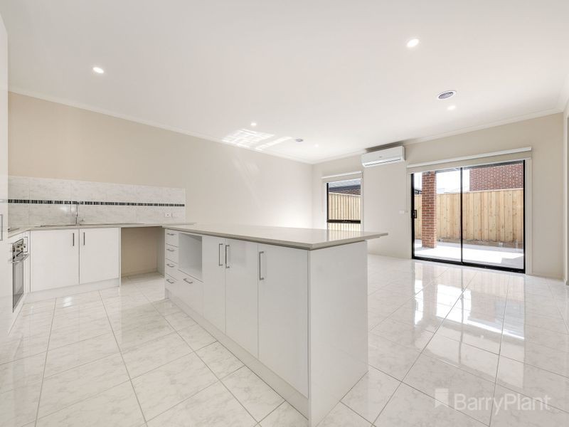 26 Hartney Avenue, Pakenham, VIC 3810, Pakenham - Thumbnail 3