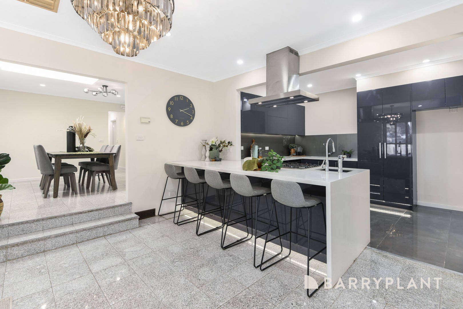 26 Helsal Drive, Wantirna South, VIC 3152 - Thumbnail 2 - 08/10/2025