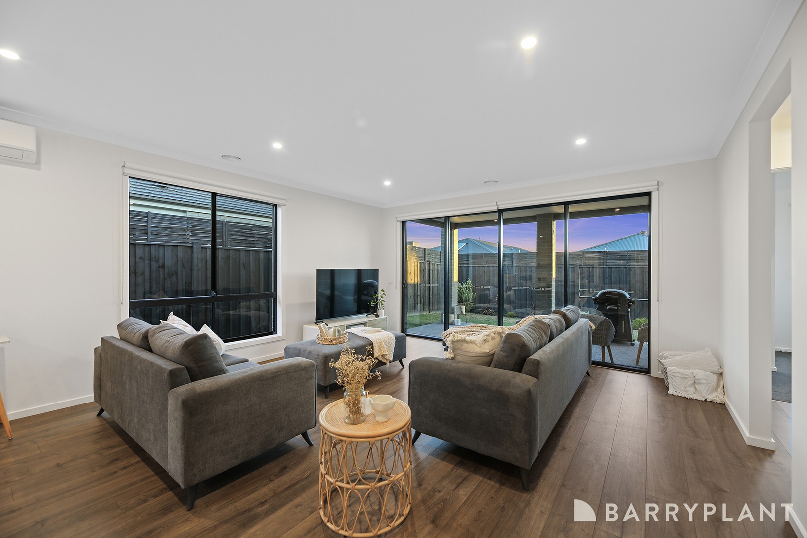 26 Horsetail Way, Drouin, VIC 3818, Drouin - Thumbnail 6