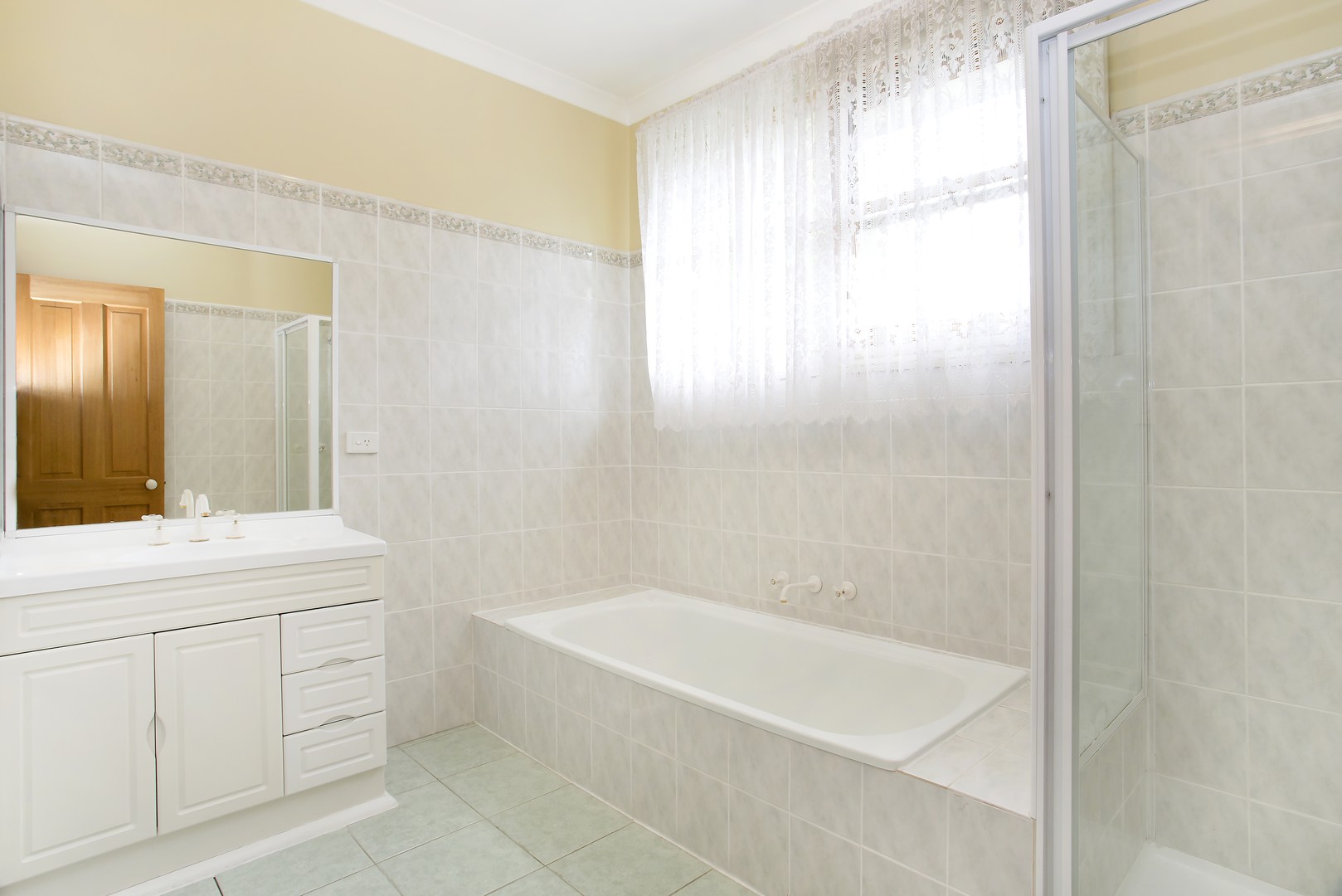 26 Howard  Street, Greensborough, VIC 3088, Greensborough - Thumbnail 5