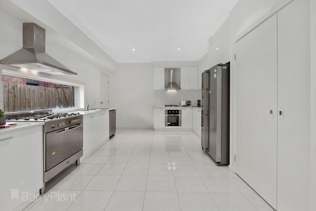 26 Landing Place, Point Cook, VIC 3030, Point Cook - Thumbnail 4
