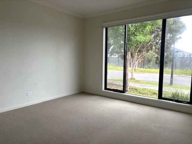 26 Lemon Myrtle Way, Craigieburn, VIC 3064, Craigieburn - Thumbnail 2
