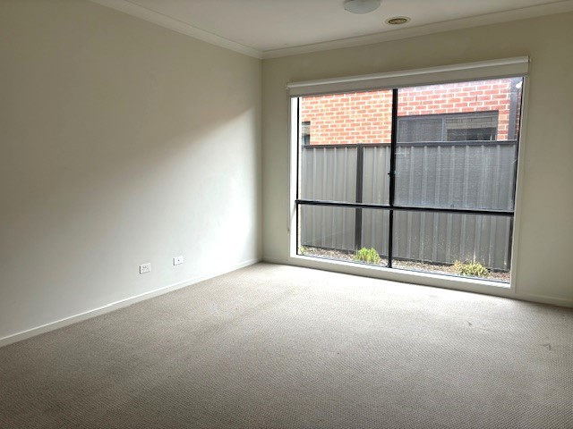 26 Lemon Myrtle Way, Craigieburn, VIC 3064, Craigieburn - Thumbnail 4