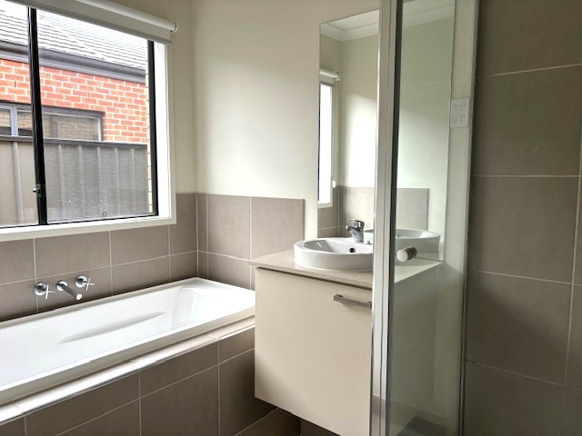 26 Lemon Myrtle Way, Craigieburn, VIC 3064, Craigieburn - Thumbnail 7