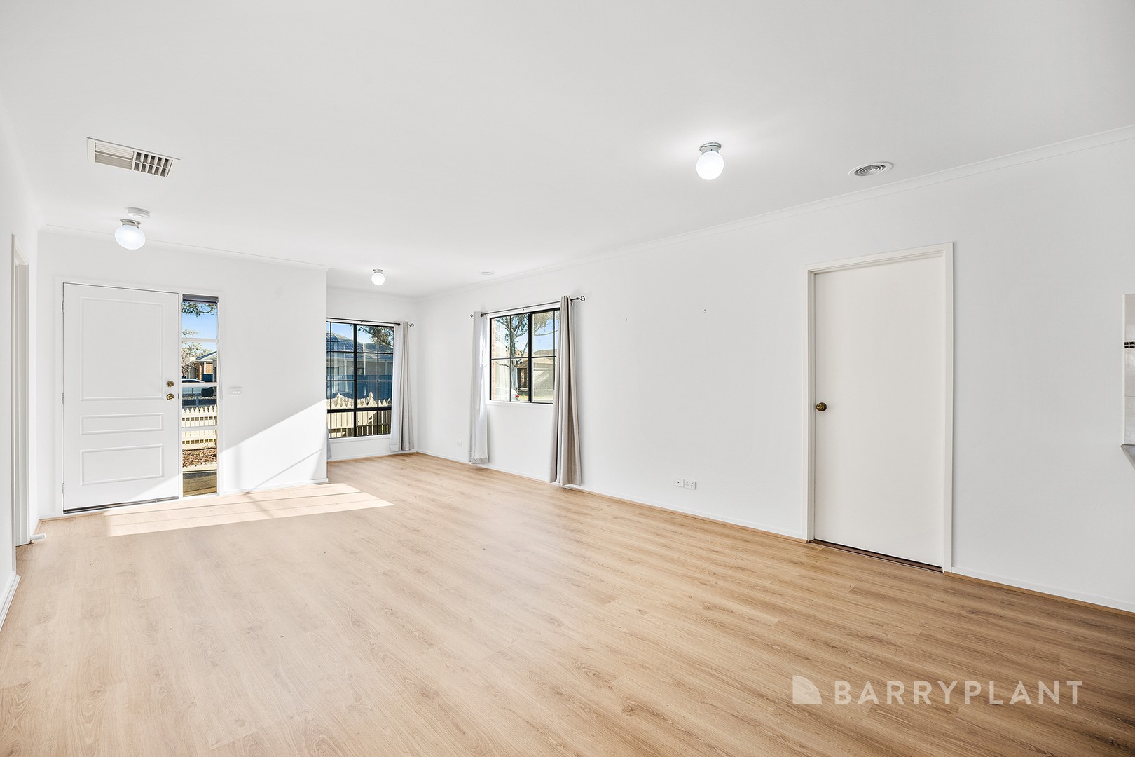 26 Mallee Circuit, Pakenham, VIC 3810 - Thumbnail 2 - 05/07/2025