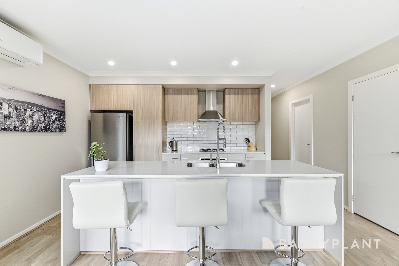 26 Masquerade Road, Berwick, VIC 3806, Berwick - Thumbnail 4