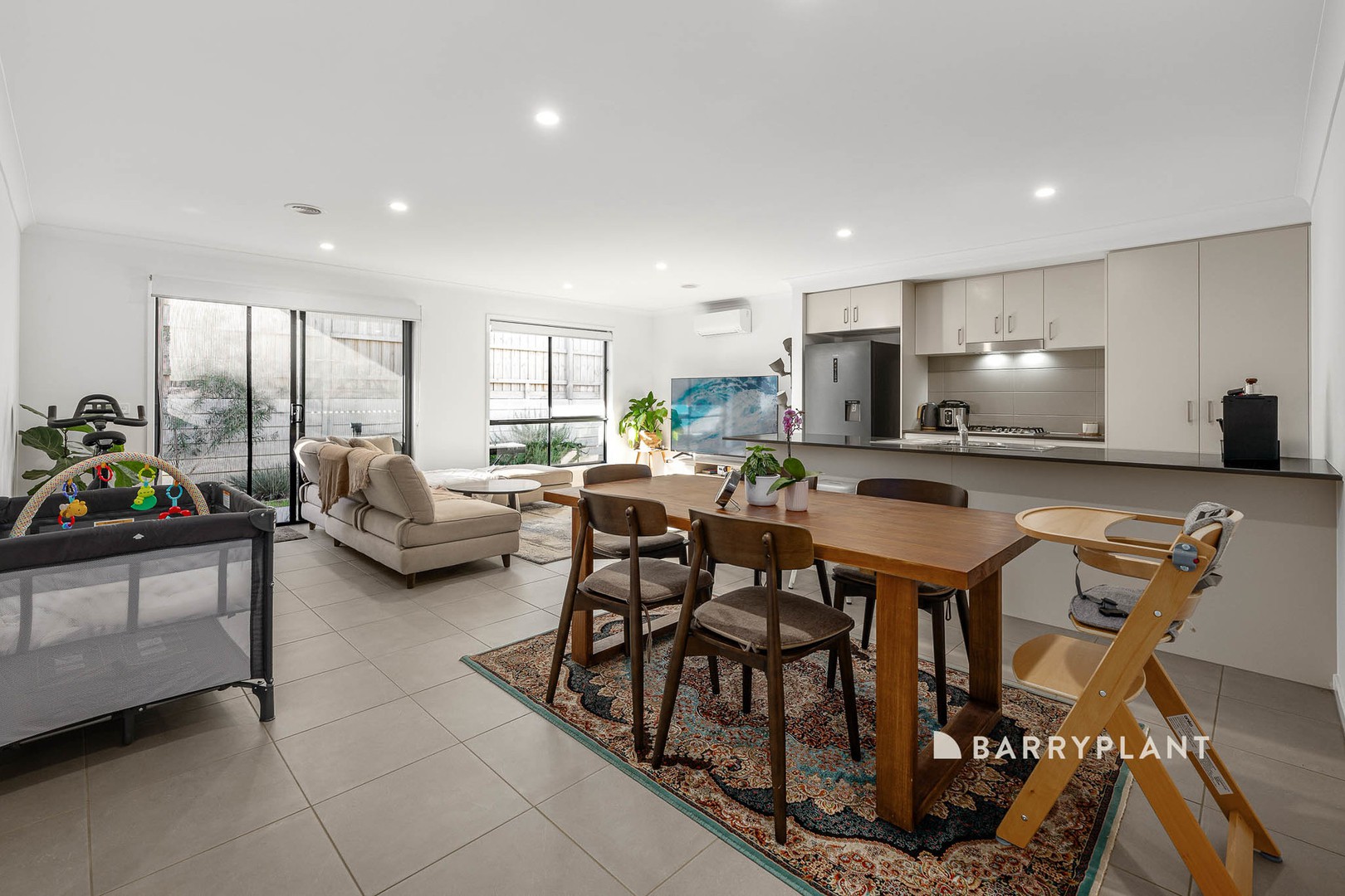 26 Mattamber Street, Clyde North, VIC 3978, Clyde North - Thumbnail 3