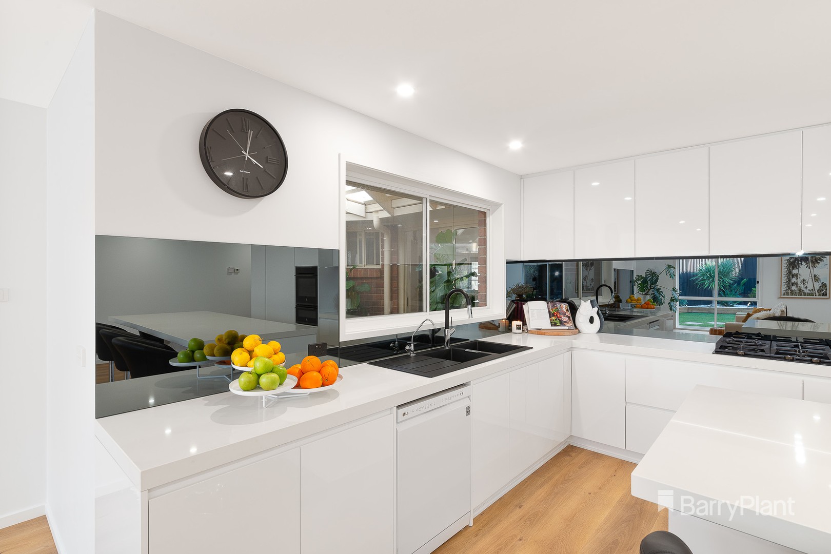 26 Mccabe Drive, Epping, VIC 3076, Epping - Thumbnail 5
