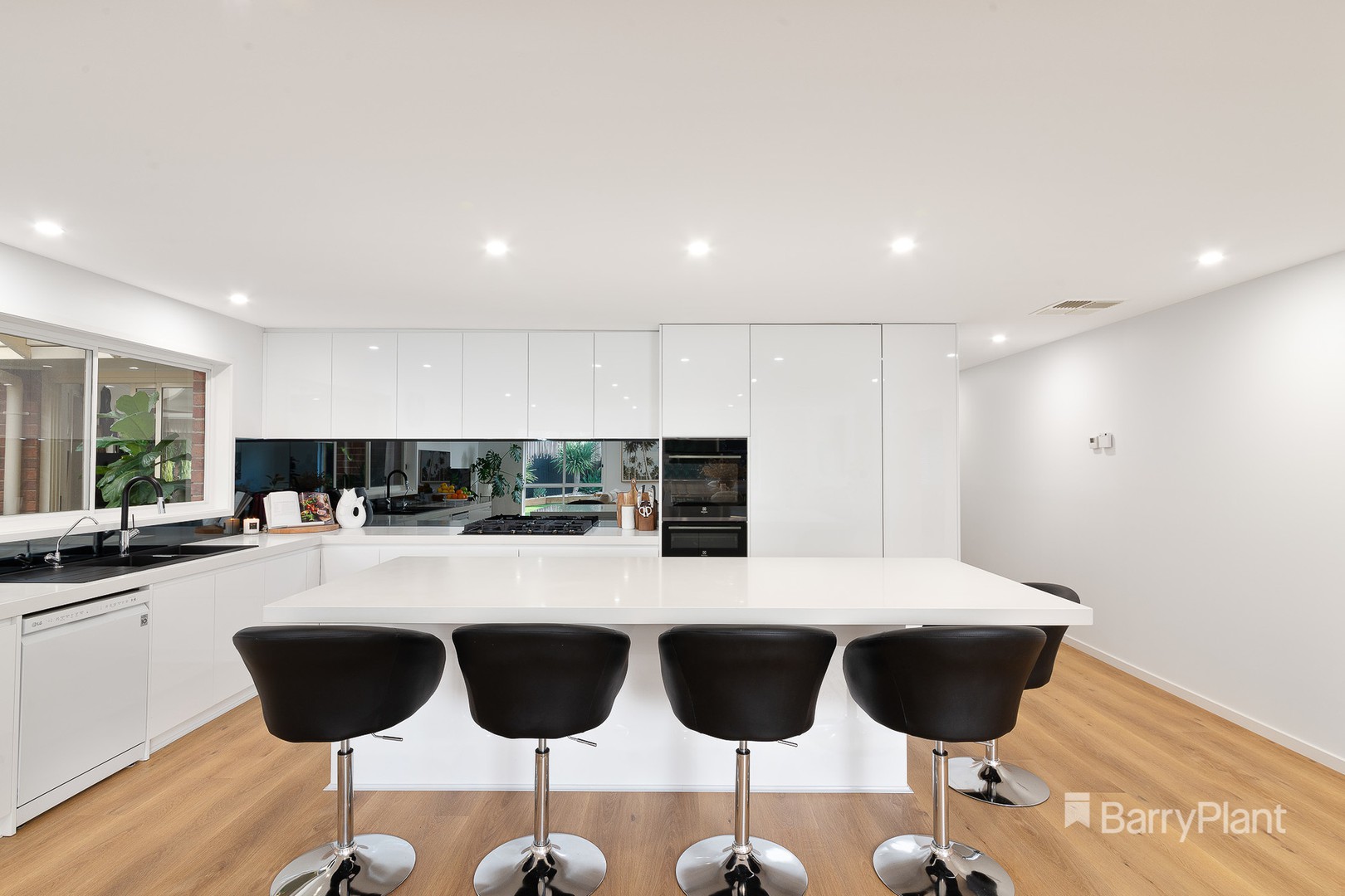26 Mccabe Drive, Epping, VIC 3076, Epping - Thumbnail 7