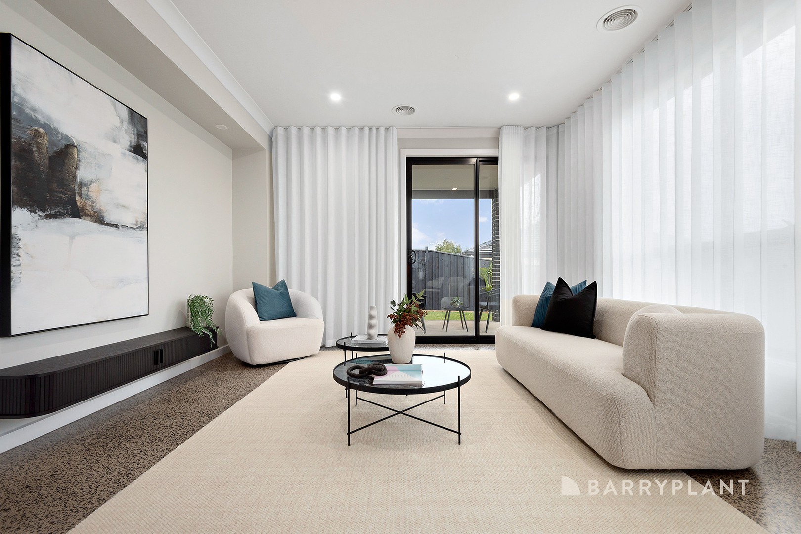 26 McKenzie Drive, Clyde North, VIC 3978, Clyde North - Thumbnail 4