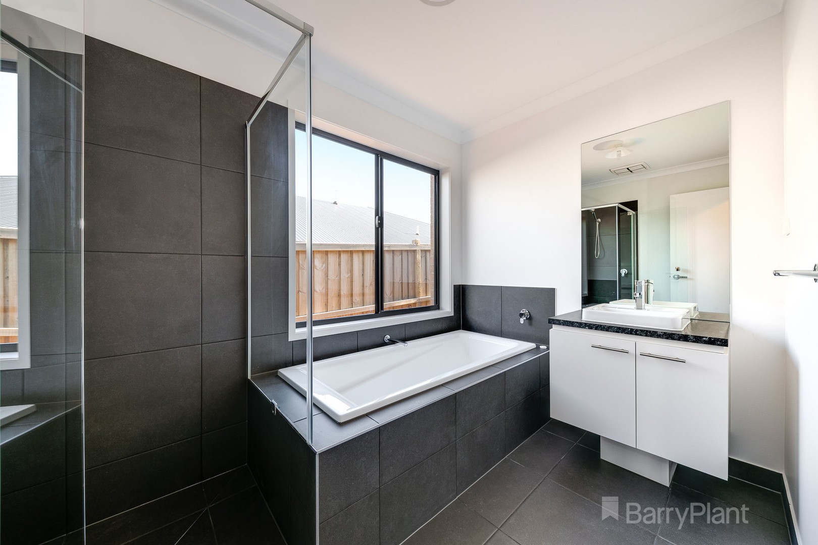 26 Minster Avenue, Warragul, VIC 3820, Warragul - Thumbnail 8