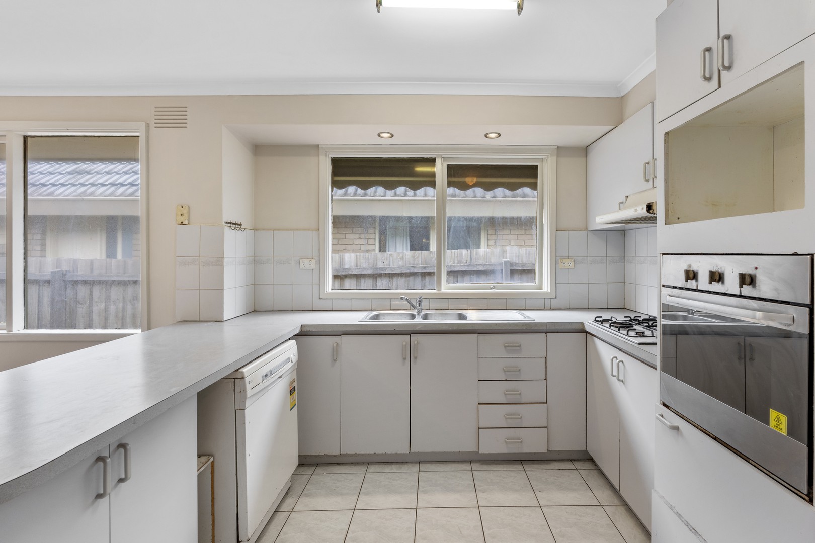 26 Patterson Avenue, Hoppers Crossing, VIC 3029 - Thumbnail 2 - 22/10/2025