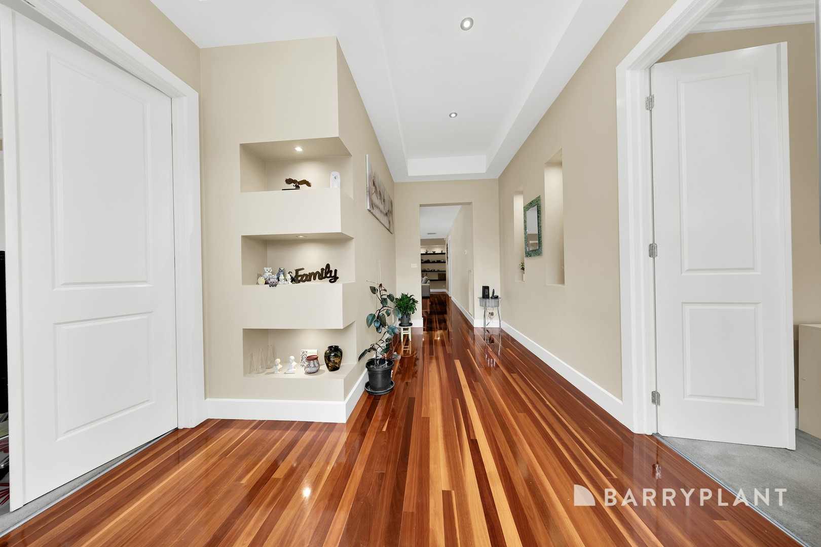 26 Poppy Drive, South Morang, VIC 3752 - Thumbnail 2 - 02/09/2026