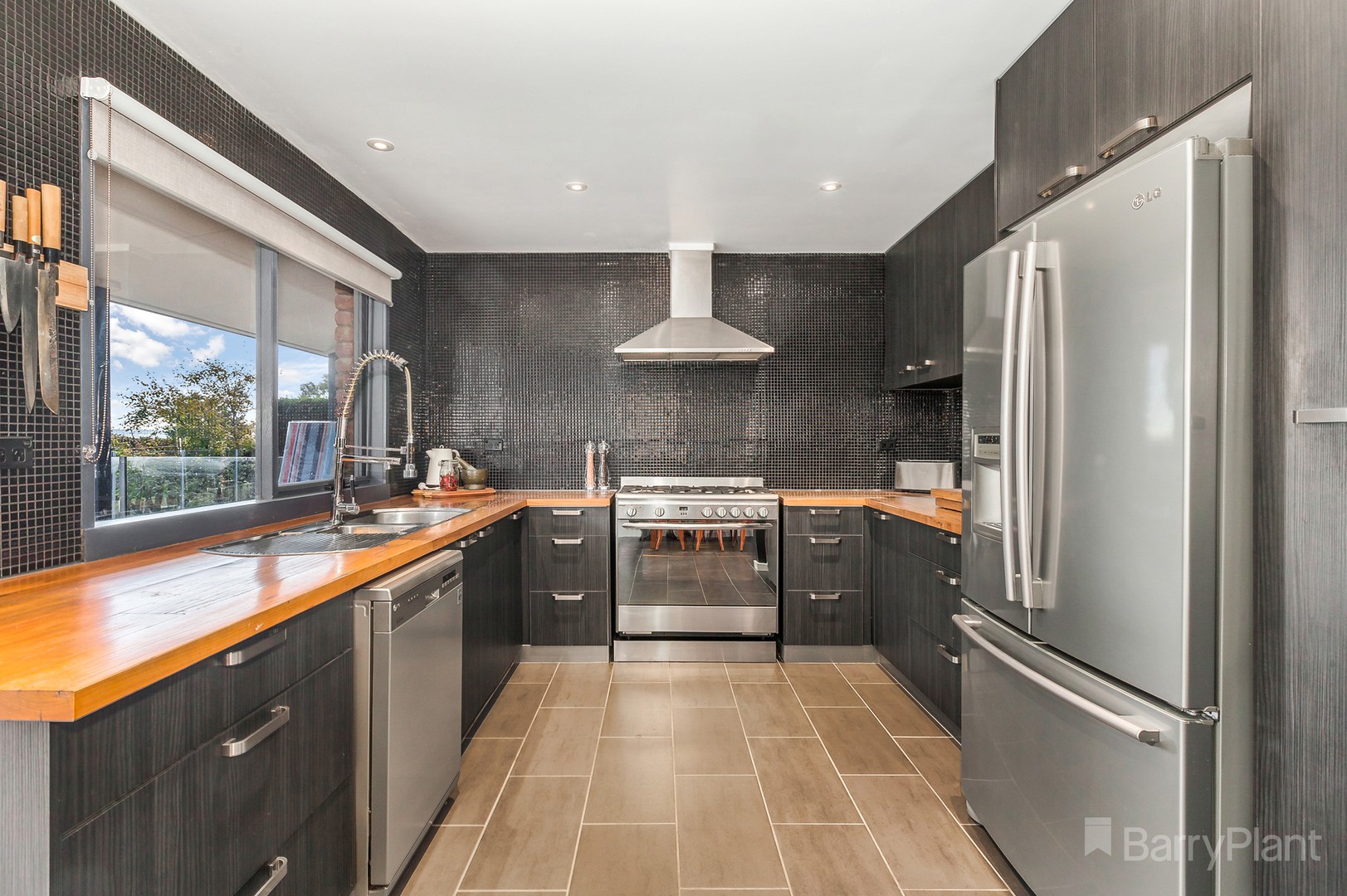 26 Ryans Rd, Waterford Park, VIC 3658, Waterford Park - Thumbnail 3