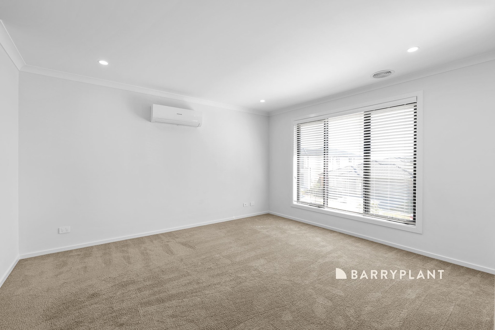 26 Shoveler Street, Clyde North, VIC 3978, Clyde North - Thumbnail 3