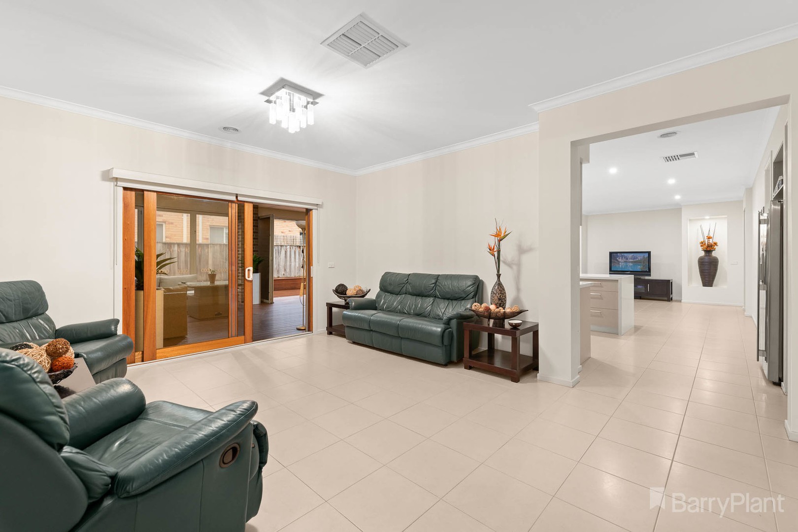 26 Sidney Nolan Place, Pakenham, VIC 3810, Pakenham - Thumbnail 8