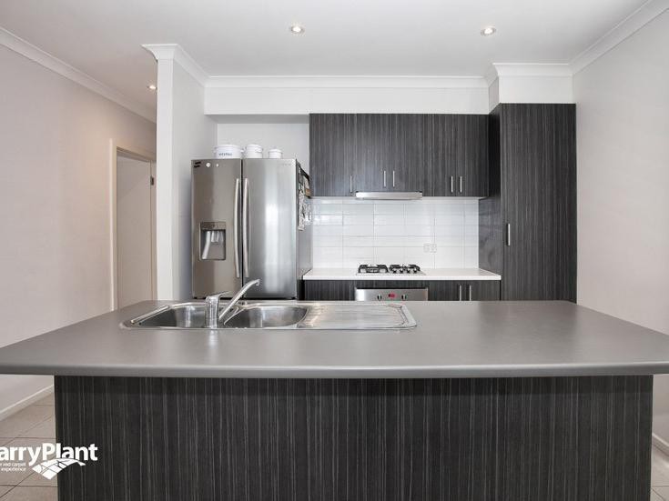 26 Silvergum Way, Craigieburn, VIC 3064, Craigieburn - Thumbnail 2