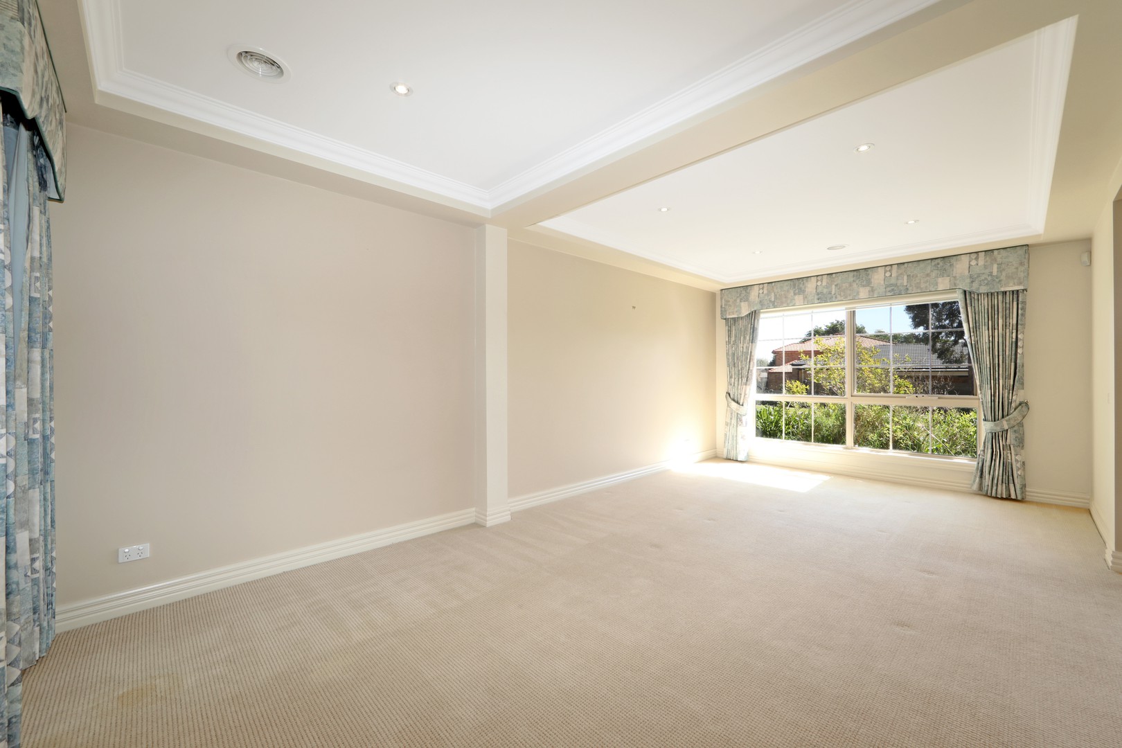 26 Sovereign Crest Boulevard, Rowville, VIC 3178 - Thumbnail 1 - 04/11/2022