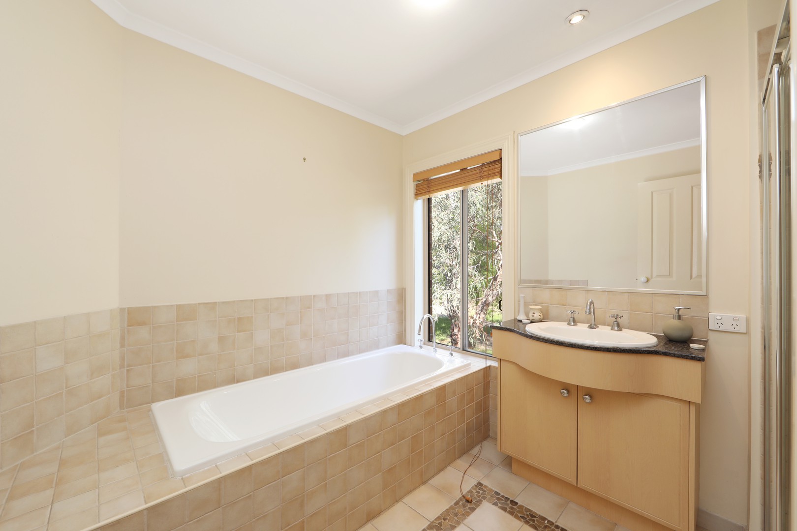 26 Sovereign Crest Boulevard, Rowville, VIC 3178, Rowville - Thumbnail 7