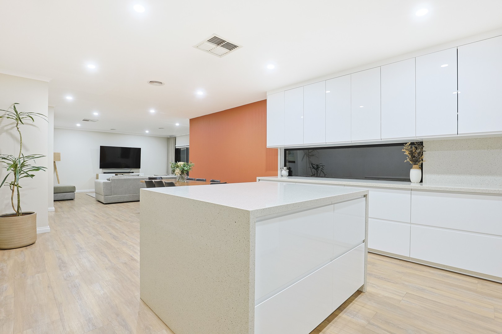26 Suffolk Drive, Mildura, VIC 3500, Mildura - Thumbnail 6