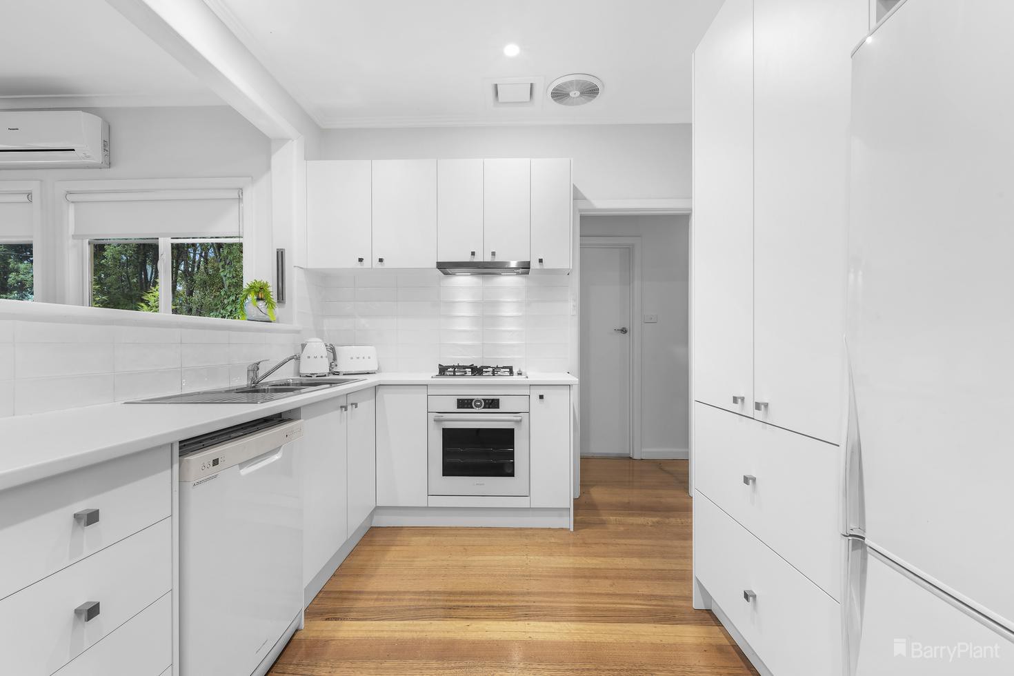 26 Sylvia Street, Templestowe Lower, VIC 3107, Templestowe Lower - Thumbnail 4
