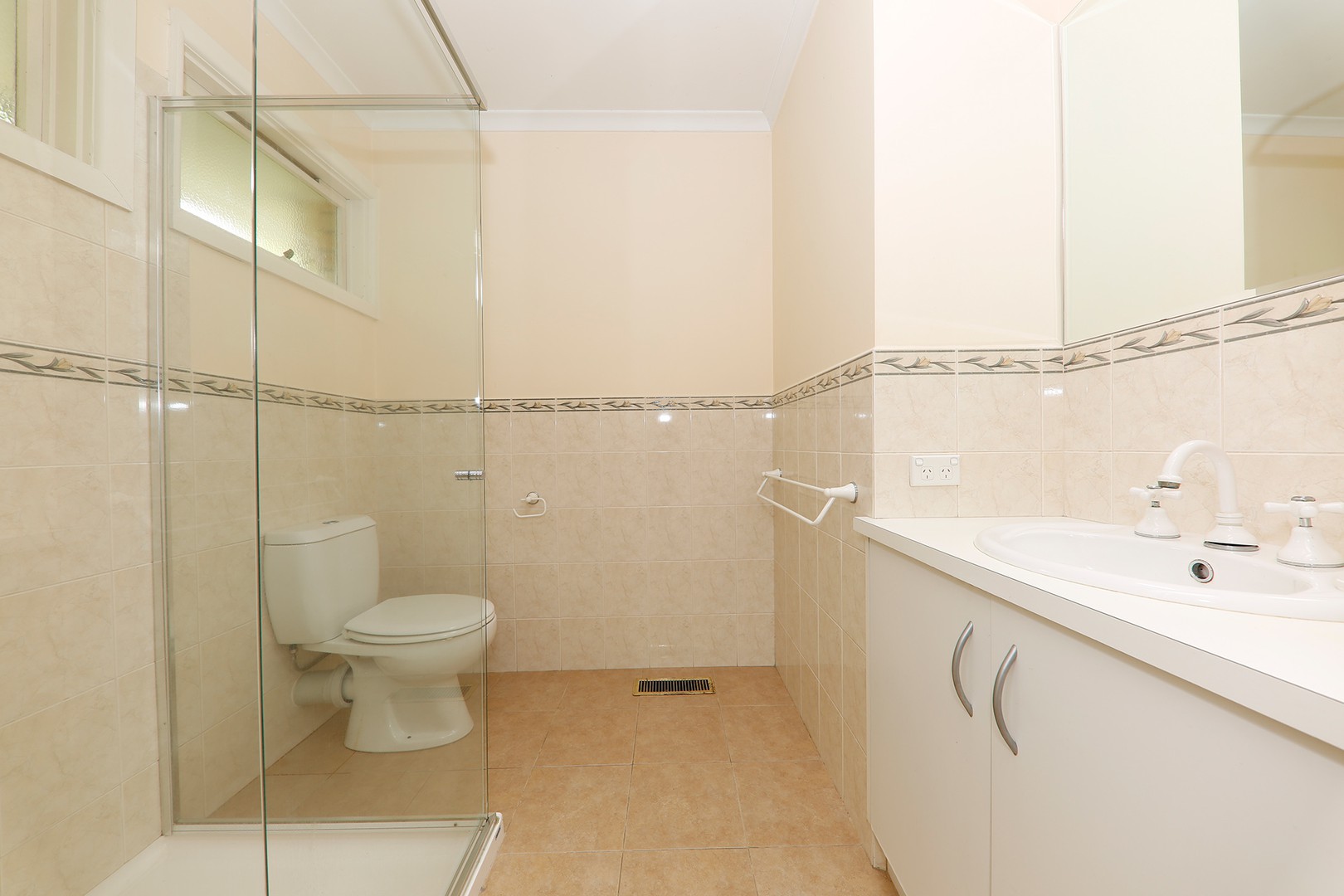 26 Tarella Drive, Mount Waverley, VIC 3149, Mount Waverley - Thumbnail 2