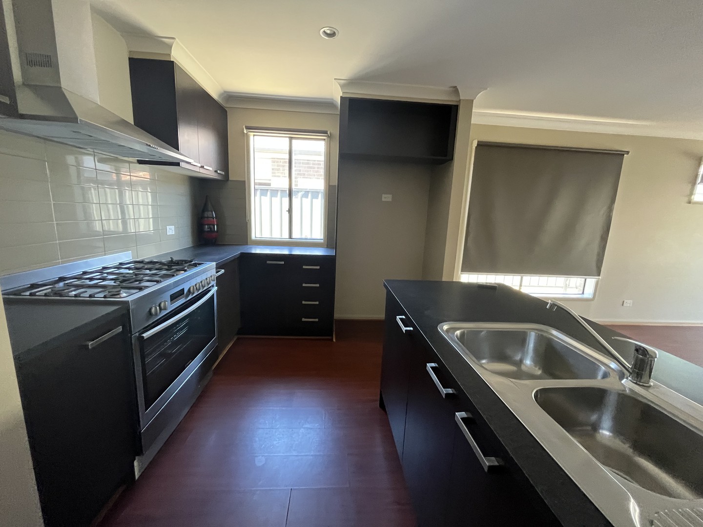 26 Terrene  Terrace, Point Cook, VIC 3030, Point Cook - Thumbnail 2