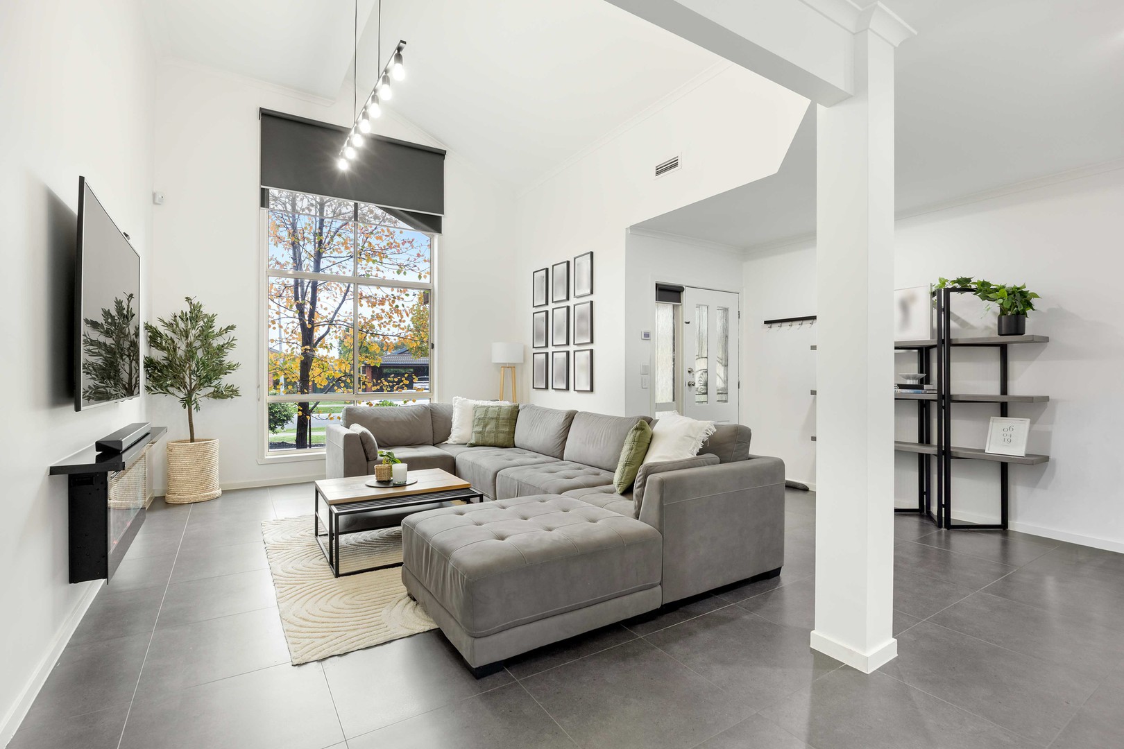 26 Truro Crescent, Taylors Lakes, VIC 3038 - Thumbnail 2 - 25/05/2026