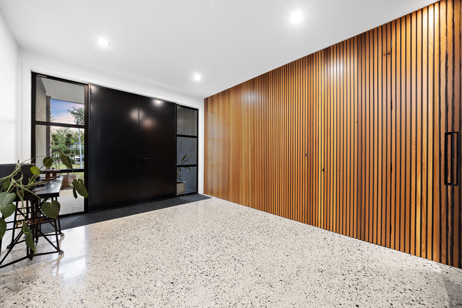 26 Vaucluse Boulevard, Sanctuary Lakes, VIC 3030, Point Cook - Thumbnail 3