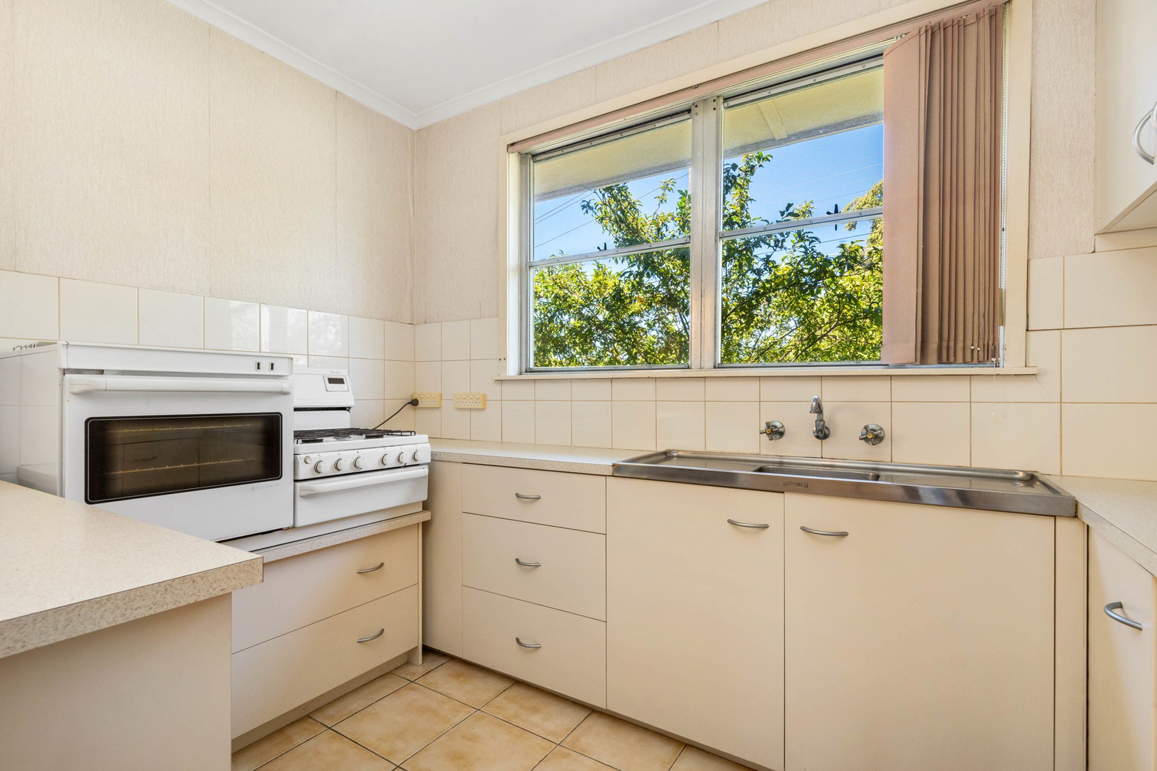 26 Vermont Avenue, Corio, VIC 3214 - Thumbnail 2 - 13/02/2025