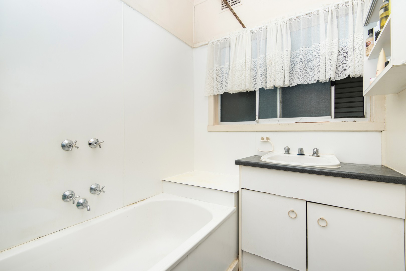 26 Watsonia Grove, Norlane, VIC 3214, Norlane - Thumbnail 4