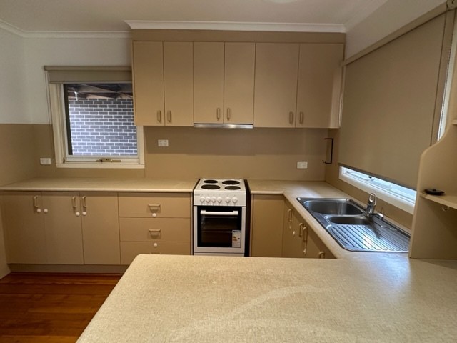 26 Wattleglen Street, Craigieburn, VIC 3064, Craigieburn - Thumbnail 2
