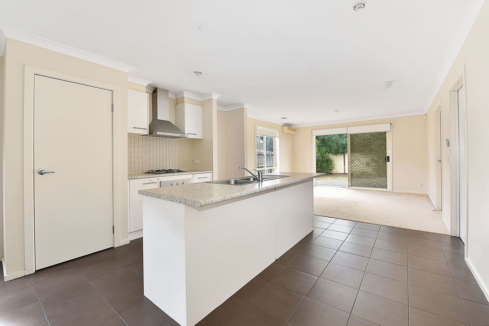 26 Wentworth Avenue, Wyndham Vale, VIC 3024, Wyndham Vale - Thumbnail 4