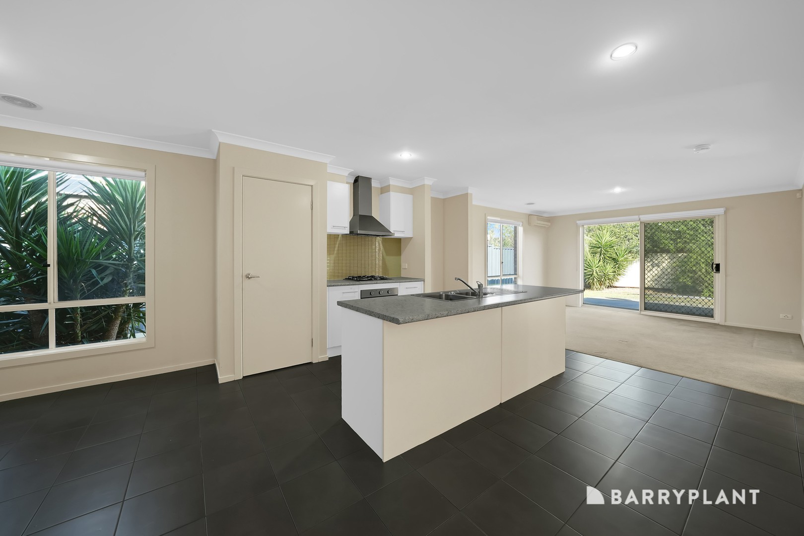 26 Wentworth Avenue, Wyndham Vale, VIC 3024, Wyndham Vale - Thumbnail 4
