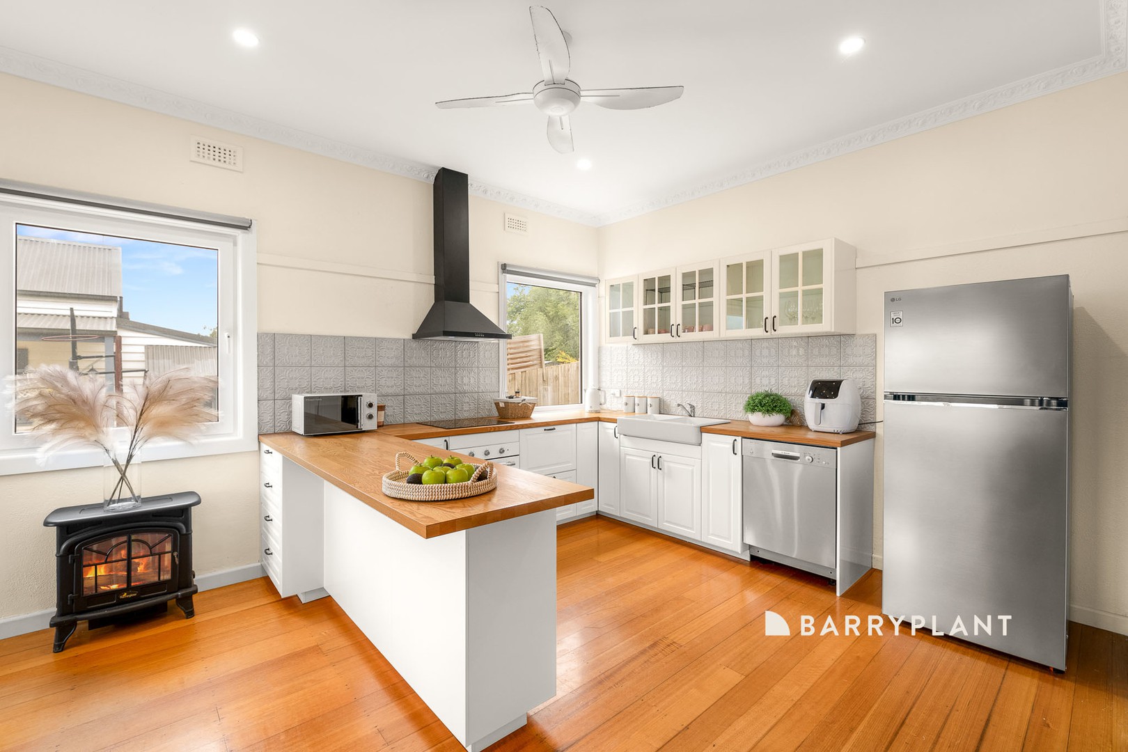 260 Sutton Street, Warragul, VIC 3820 - Thumbnail 2 - 16/02/2026