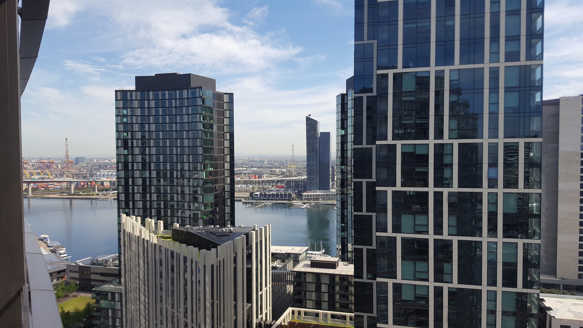 2601N/883 Collins Street, Docklands, VIC 3008 - Thumbnail 2 - 13/05/2025