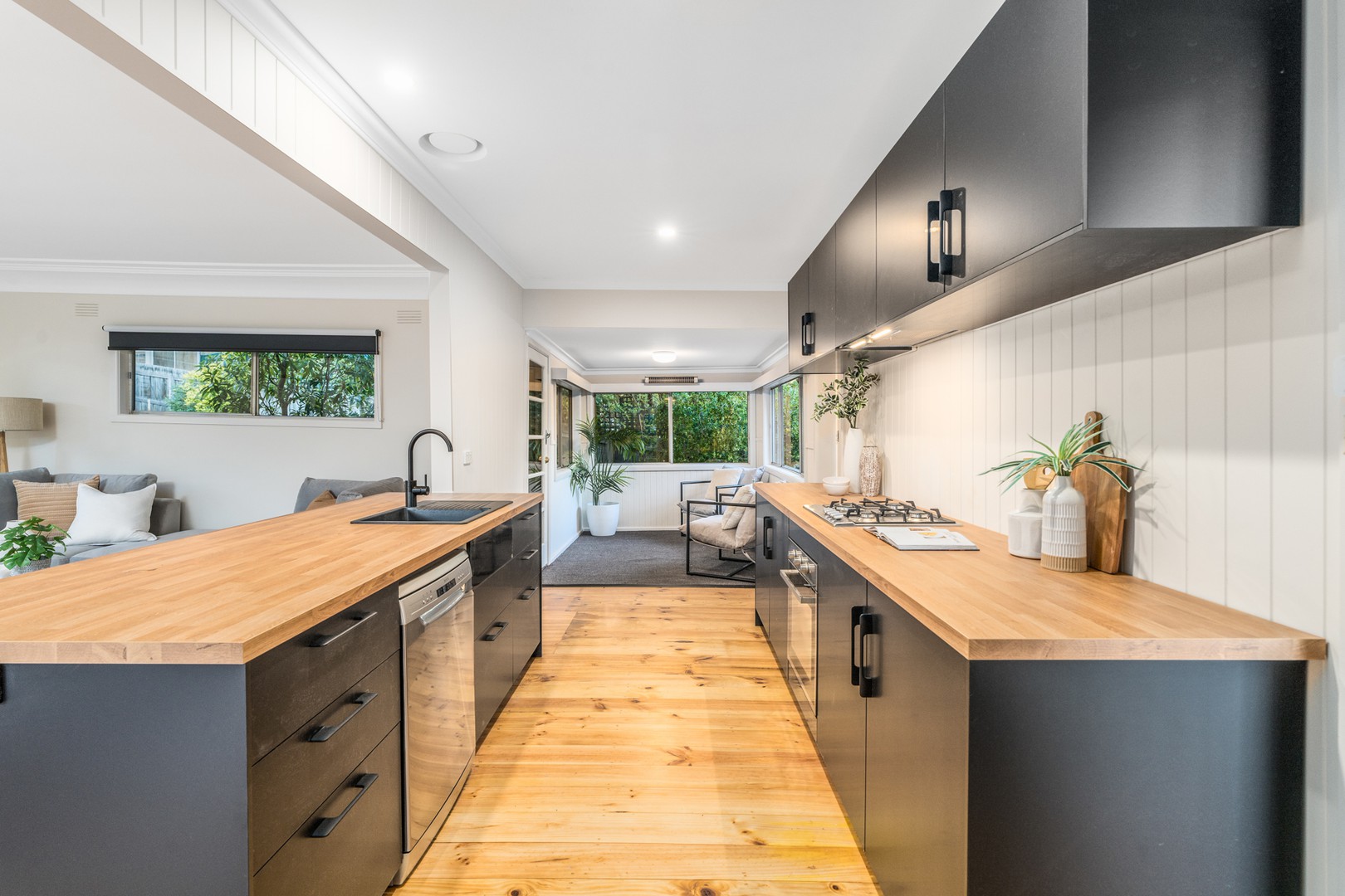 266 Roslyn Road, Highton, VIC 3216 - Thumbnail 2 - 14/11/2024