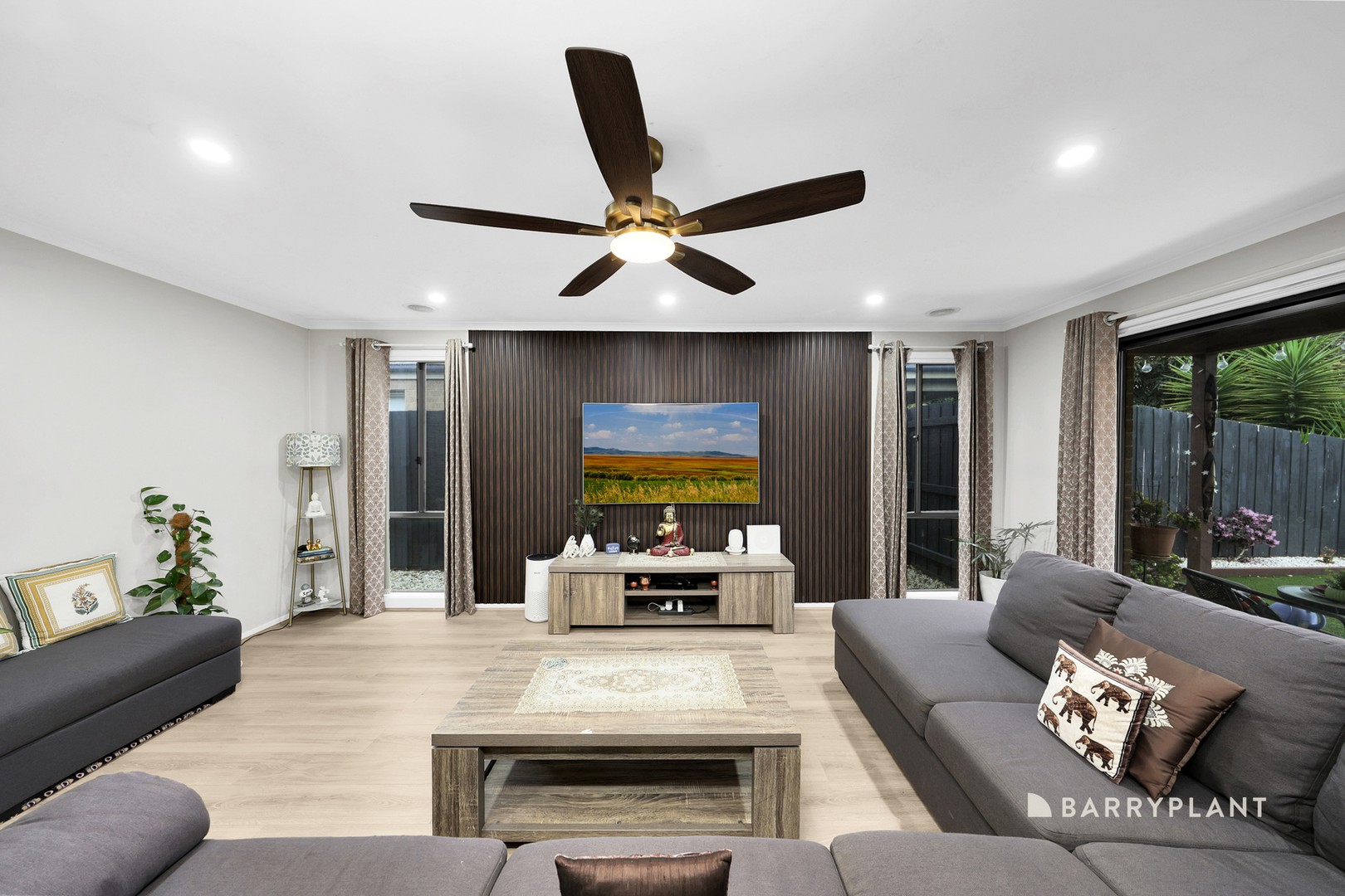 266 The Lakes Boulevard, South Morang, VIC 3752, South Morang - Thumbnail 3